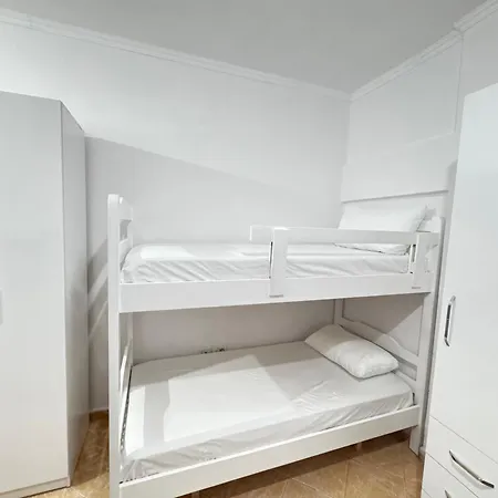 Affordable Living شقة تيرانا