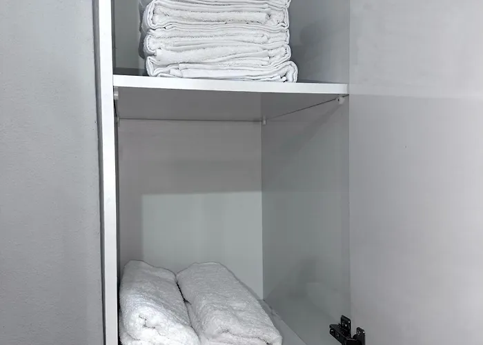 Affordable Living * تيرانا